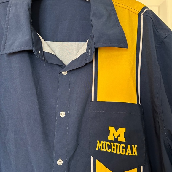 Majestic Michigan Wolverines T-Shirt - Gray, Size 2XL - Picture 2 of 4